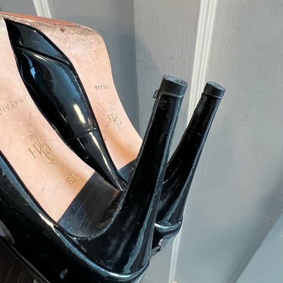 Cole Haan patent leather Nike sole. Size 8B - Picture 6 of 6
